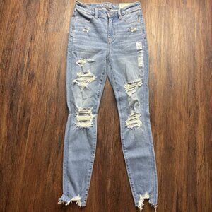 NWT American Eagle Super Hi-Rise Jegging Dream Jean Destroyed Light Wash Size 2S